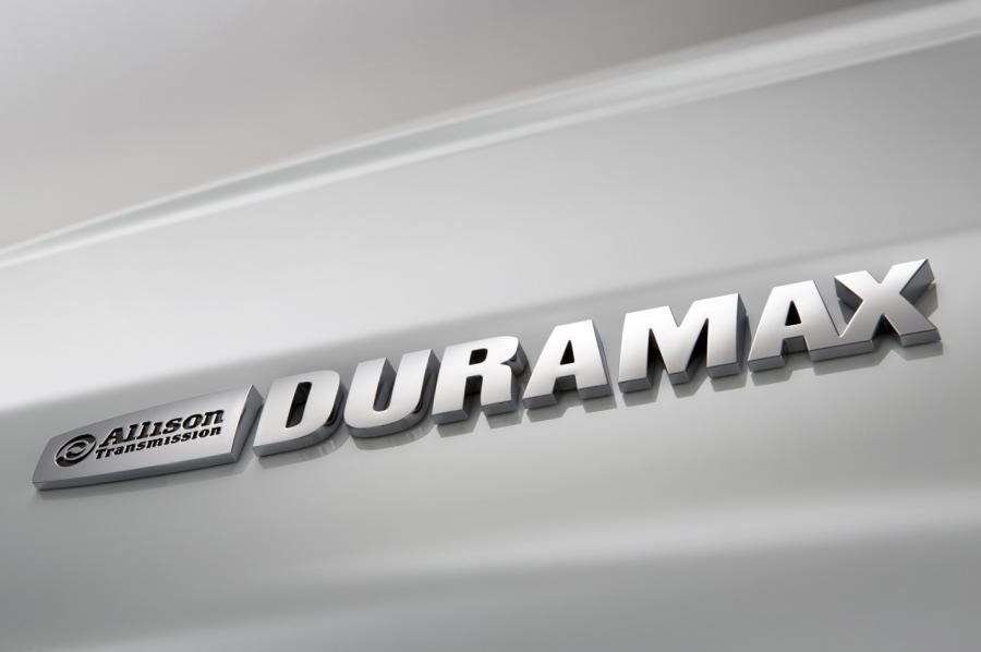  Chevrolet Silverado 2500 HD High Country Crew Cab 2015 года  (фото 7 из 8)